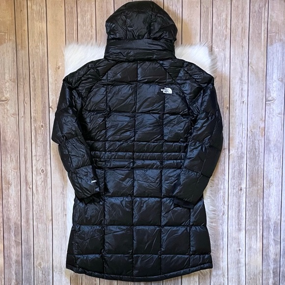 The North Face Women’s Acropolis Down Parka In Black - Picture 6 of 9